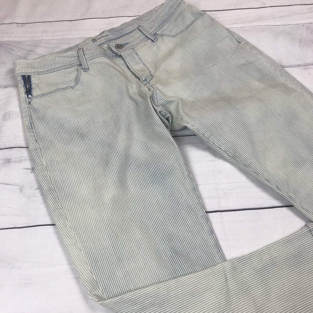 Levi’s Denim Curve Pinstripe Jean Capris 30 - Picture 7 of 8